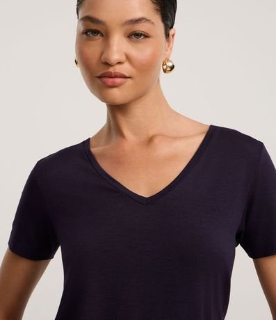 Blusa Básica en Viscosa con Escote V 3