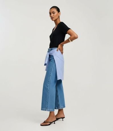 Blusa Básica en Viscosa con Escote V 5
