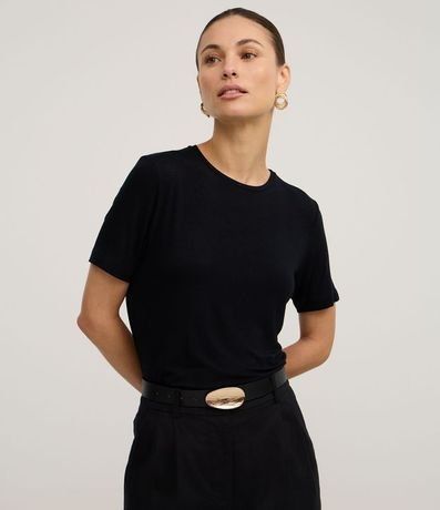 Blusa Básica en Viscosa con Cuello Redondo