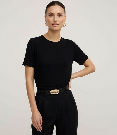 Blusa Básica en Viscosa con Cuello Redondo 4