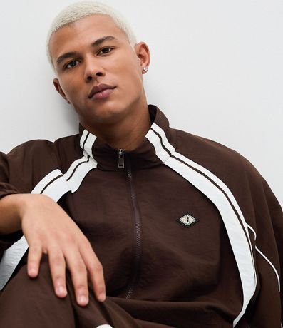 Campera en Poliamida con Rayas Laterales 3