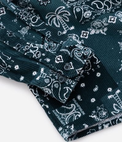 Camisa en Terciopelo con Botones y Estampa Paisley 10