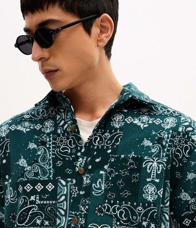 Camisa en Terciopelo con Botones y Estampa Paisley 3