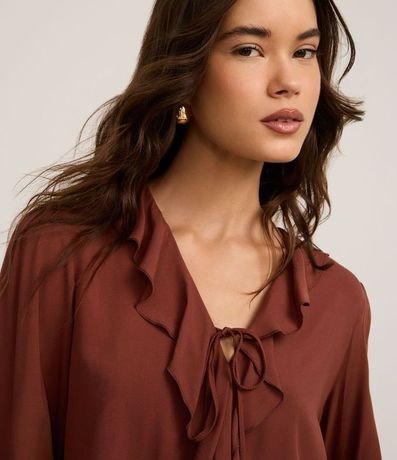 Blusa en Viscosa con Volados en el Escote y Puño 4