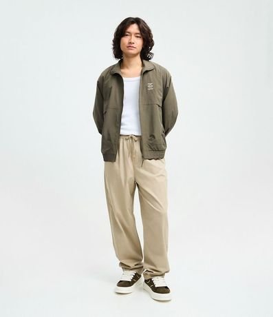 Campera Rompeviento con Recortes Delanteros y Bolsillo de Cremallera 2