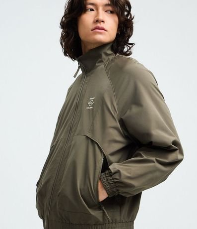 Campera Rompeviento con Recortes Delanteros y Bolsillo de Cremallera 6