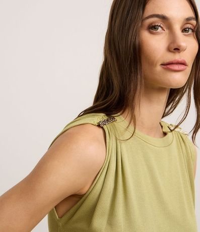 Blusa Acanalada en Rib con Detalle Metalizado en el Hombro 3