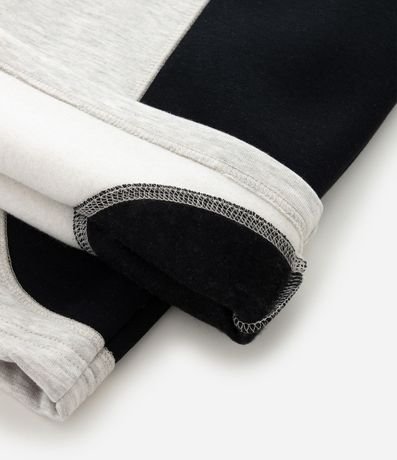 Pantalón en Algodón con Felpa y Paneles en los Laterales 4