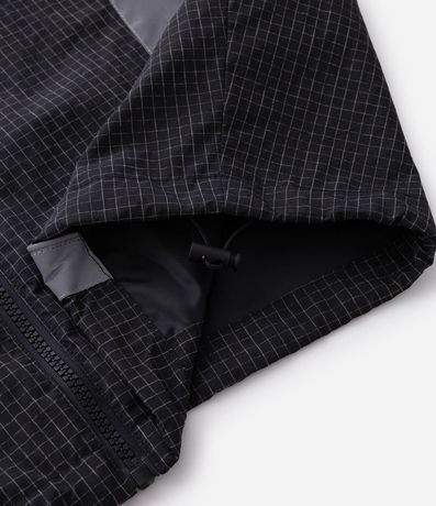 Campera Masculina Liviana en Tejido Tecnológico con Paneles Reflectivos 10