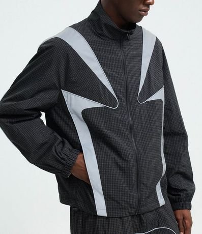 Campera Masculina Liviana en Tejido Tecnológico con Paneles Reflectivos 3