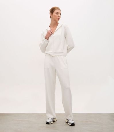 Campera Deportiva Regular en Modal con Capucha 2