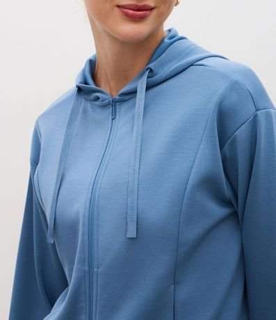 Campera Deportiva Regular en Modal con Capucha 4