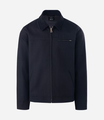 Campera Trucker en Sarga con Cuello de Terciopelo Contrastante y Bolsillos