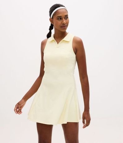 Vestido Evasê Deportivo en Microfibra con Short Interno