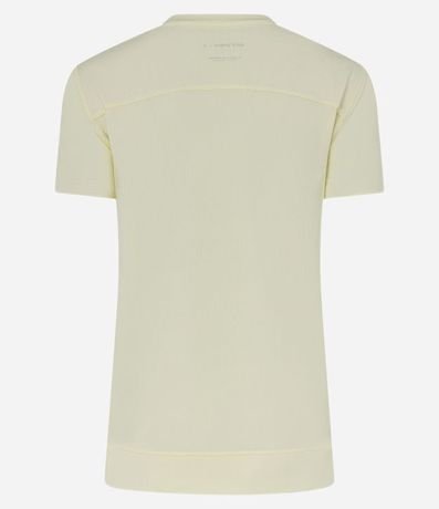 Remera Deportiva en Microfibra Agujerada con Bajo Mullet 8