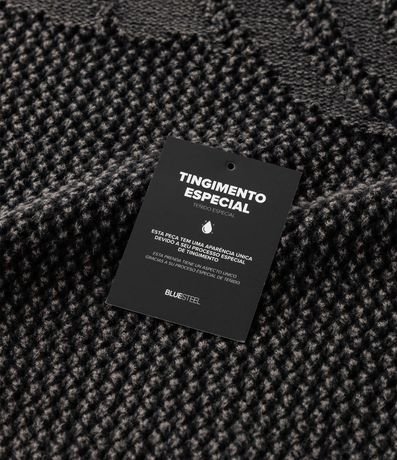 Suéter en Punto Texturizado con Detalle Jacquard Localizado 10