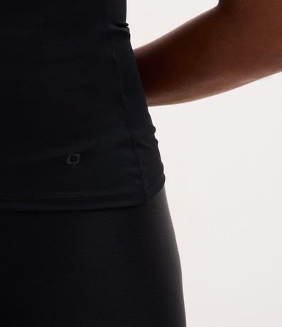 Remera Deportiva en Microfibra con Manga Corta 3
