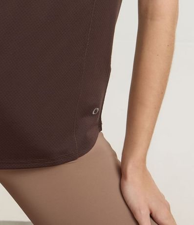 Remera Deportiva en Microfibra Texturizada 3