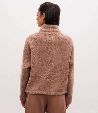 Campera Bomber Deportiva en Sherpa con Cuello Alto 4