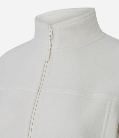 Campera Pesada Deportiva en Fleece con Cuello Alto 6