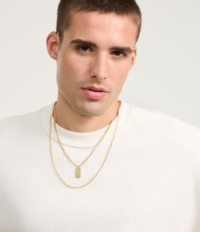 Collar Capas en Metal con Placa