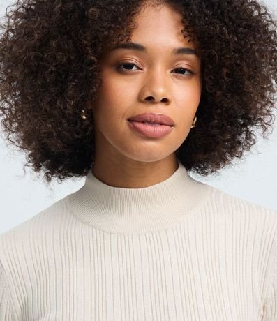 Blusa Rectilínea Punto con Cuello Alto Adulto 3