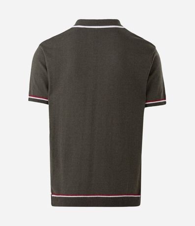 Camisa Polo Comfort con Cuello V y Detalles Contrastantes 11