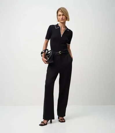 Pantalón Recto en Punto Roma con Pliegues