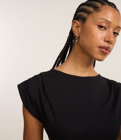 Blusa en Viscosa con Pliegues en los Hombros 3