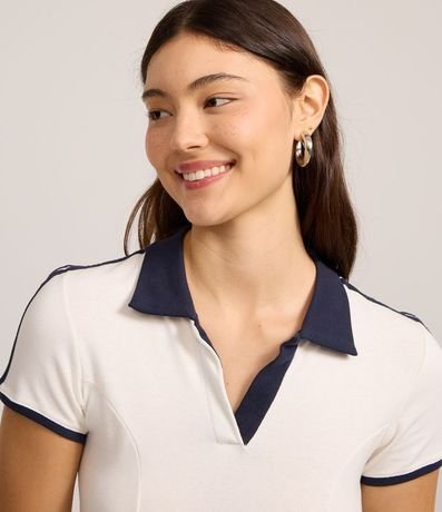 Vestido corto en Rib con Cuello Polo Contrastante 4