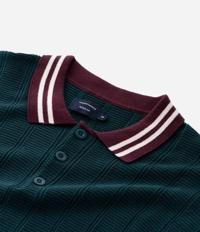 Polo Manga Corta en Punto Texturizado con Cuello Contrastante 6