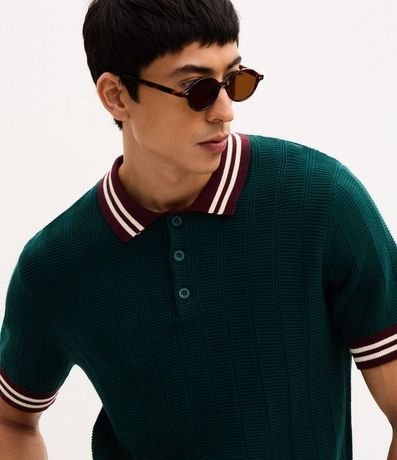 Polo Manga Corta en Punto Texturizado con Cuello Contrastante 4