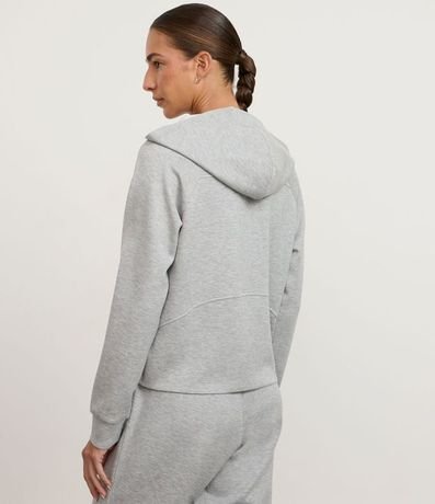 Campera Deportiva con Modal y Bolsillo Canguro 4