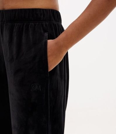 Pantalón Recto en Plush con Cintura Elástica 2