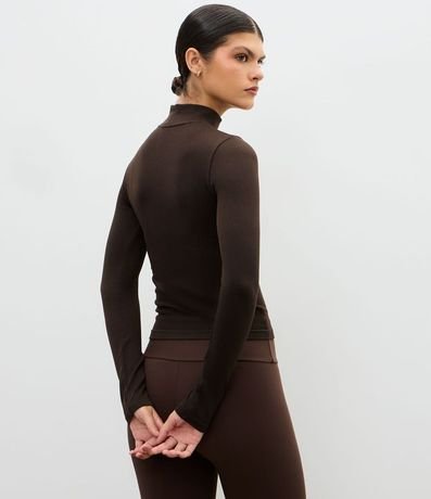 Campera Deportiva Seamless con Cuello Alto 4