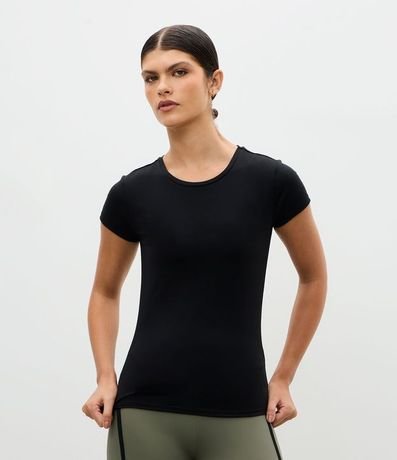 Remera Deportiva en Microfibra con Toque Suave