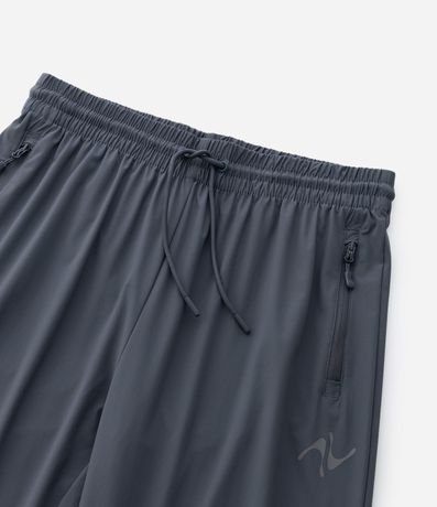 Pantalón Recto Deportivo en Tejido Tecnológico con Regulador en el Ruedo 10