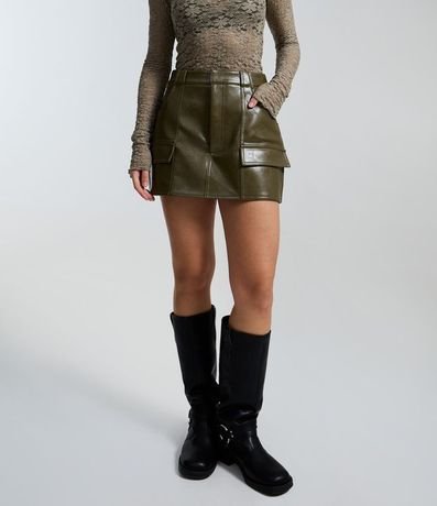 Short Pollera Corto en PU con Bolsillos Delanteros 2