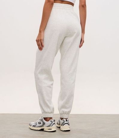 Pantalón Jogger Deportiva en Algodón con Recortes Canelados 4