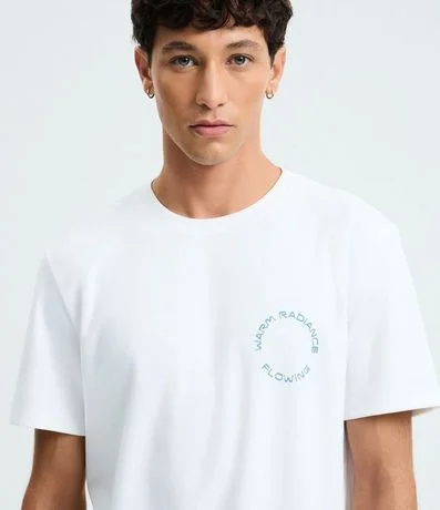 Remera Comfort  em Media Malla con Estampa Lettering en Geométrico Warm Radiance 3