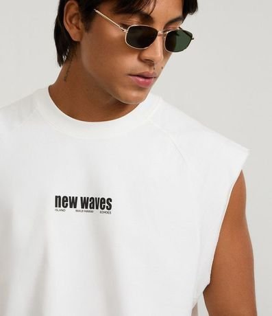 Musculosa Boxy en Media Malla con Estampa Lettering New Wave 4