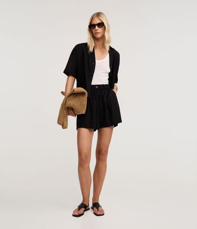 Short Runner en Viscolino con Botón en la Cintura