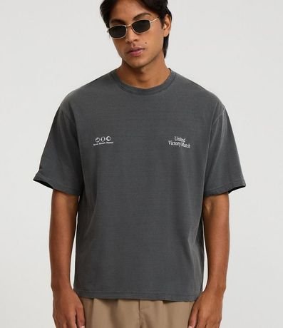 Remera Boxy en Algodón Desteñida con Estampa Lettering United Victory