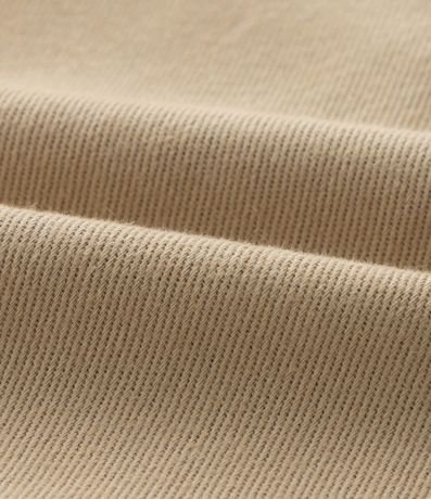 Bermuda Cargo en Sarga con Bolsillos Laterales Útiles 3