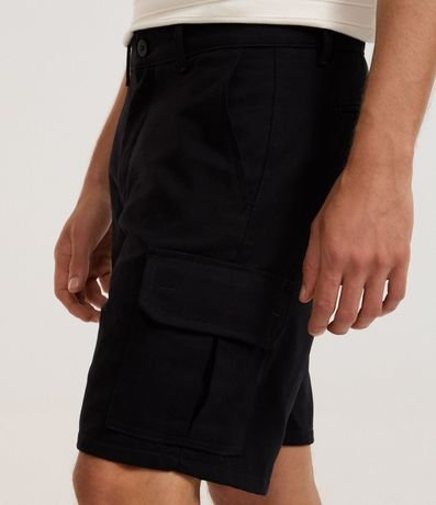 Bermuda Cargo en Sarga con Bolsillos Laterales Útiles 5