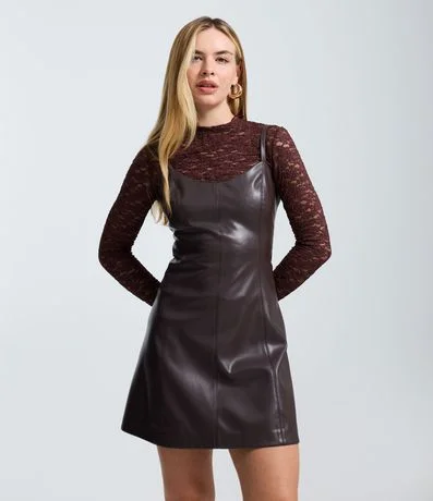 Vestido Skater Corto en PU con Breteles Finos