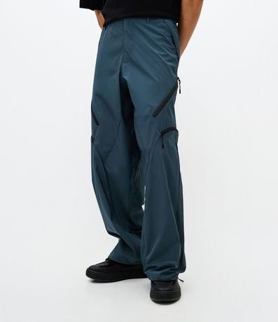 Pantalón Liso con 6 bolsillos y Detalle en la Pierna 2