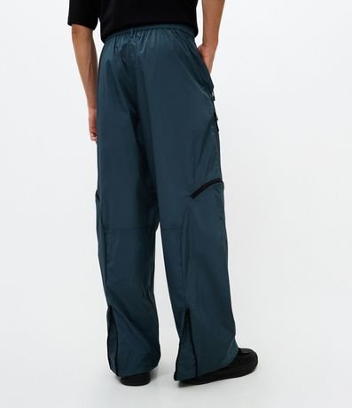 Pantalón Liso con 6 bolsillos y Detalle en la Pierna 3