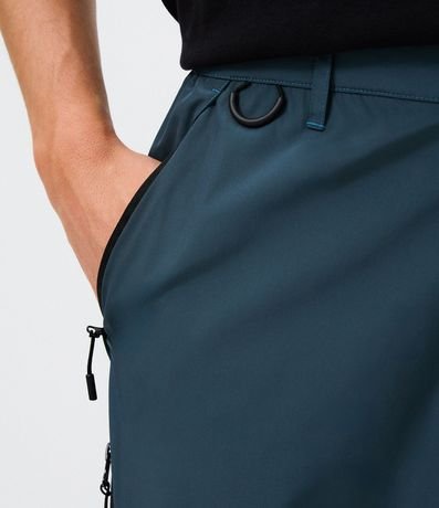 Pantalón Liso con 6 bolsillos y Detalle en la Pierna 5