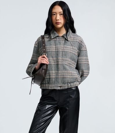 Pantalón Recto en PU con Fenda y Bolsillos 2